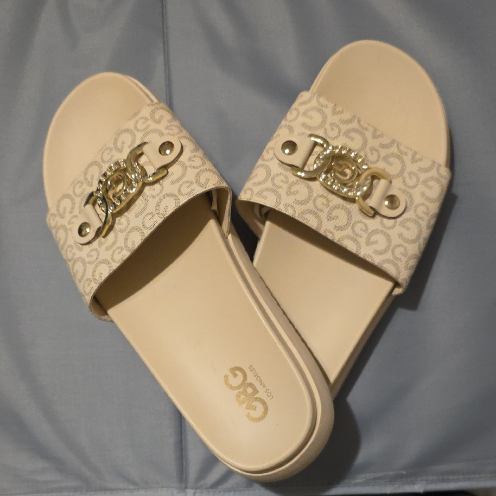 GBG Elegant Beige Slide Sandals Size 10